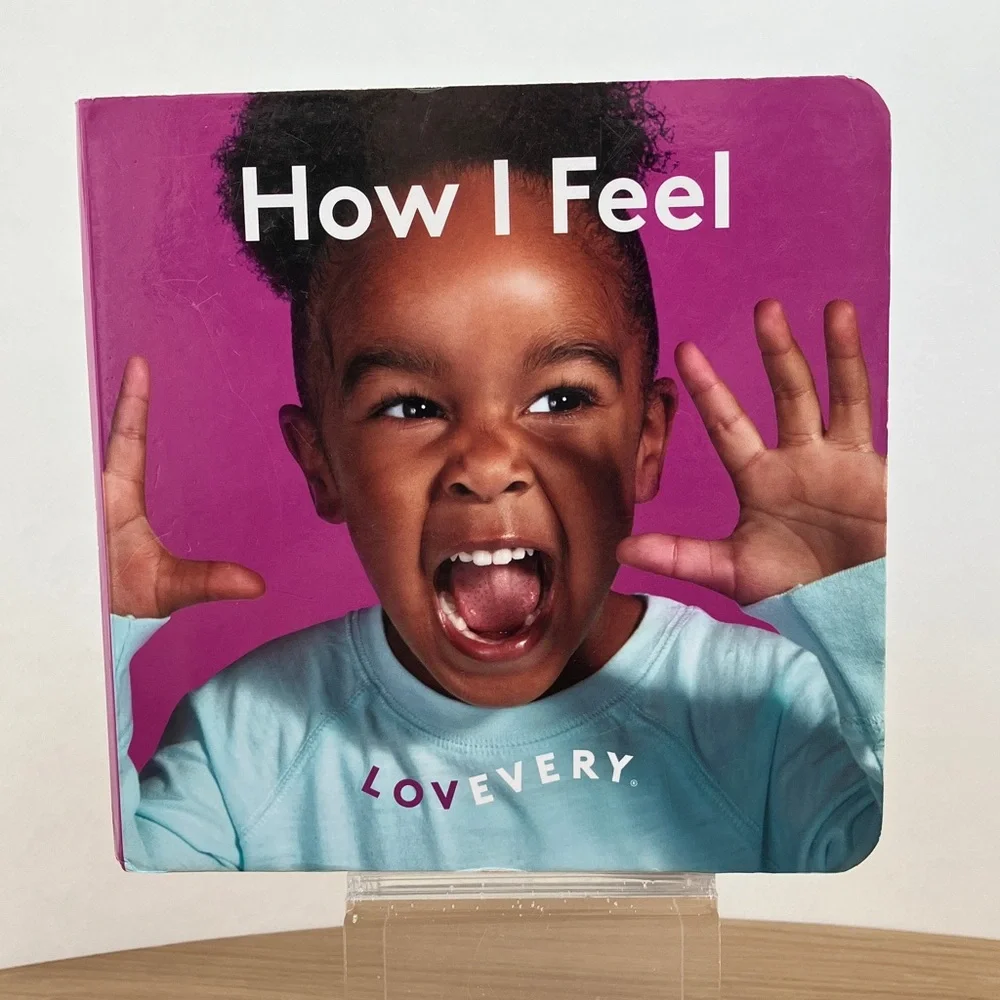 LOVEVERY Wooden Emotion Dolls & Feelings Flashcards